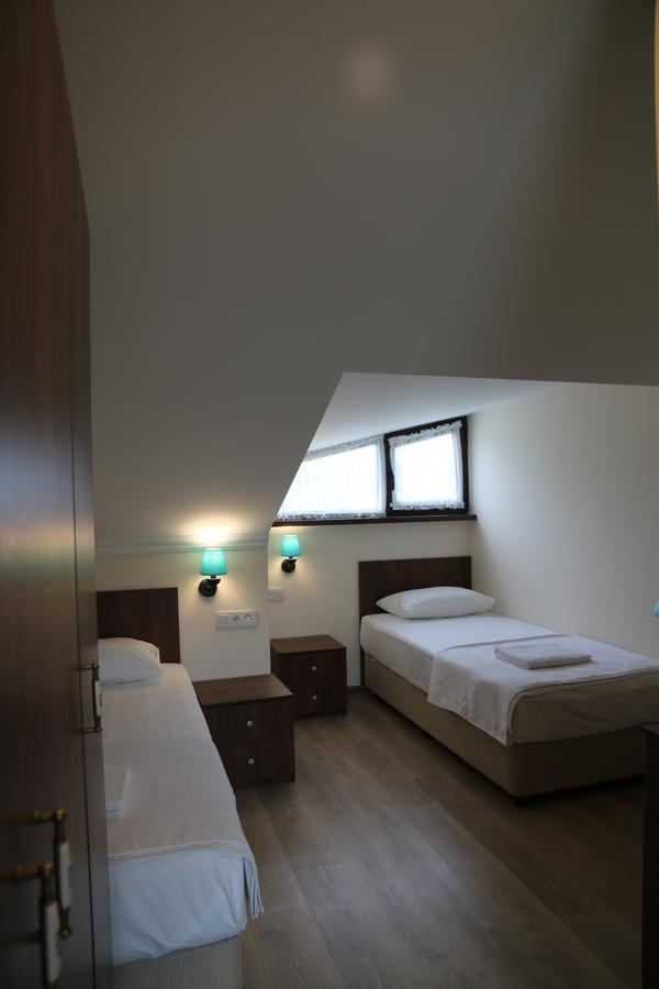 Lucette Guest House Pizunda Exterior photo