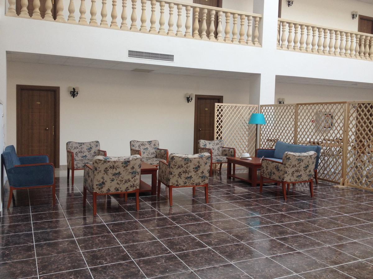 Lucette Guest House Pizunda Exterior photo