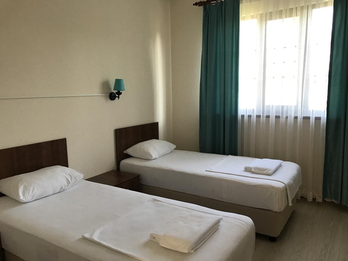 Lucette Guest House Pizunda Exterior photo